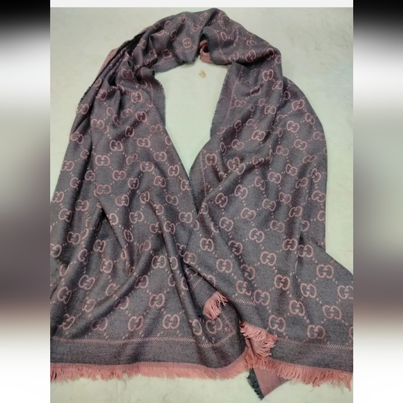 Gucci wool scarf - Picture 2 of 14